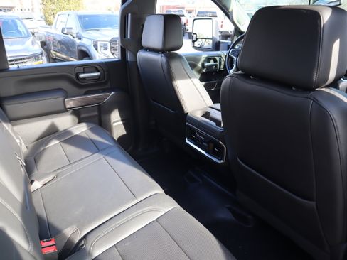 Used 2021 Chevrolet Silverado 2500 LTZ w/ LTZ Convenience Package image 32