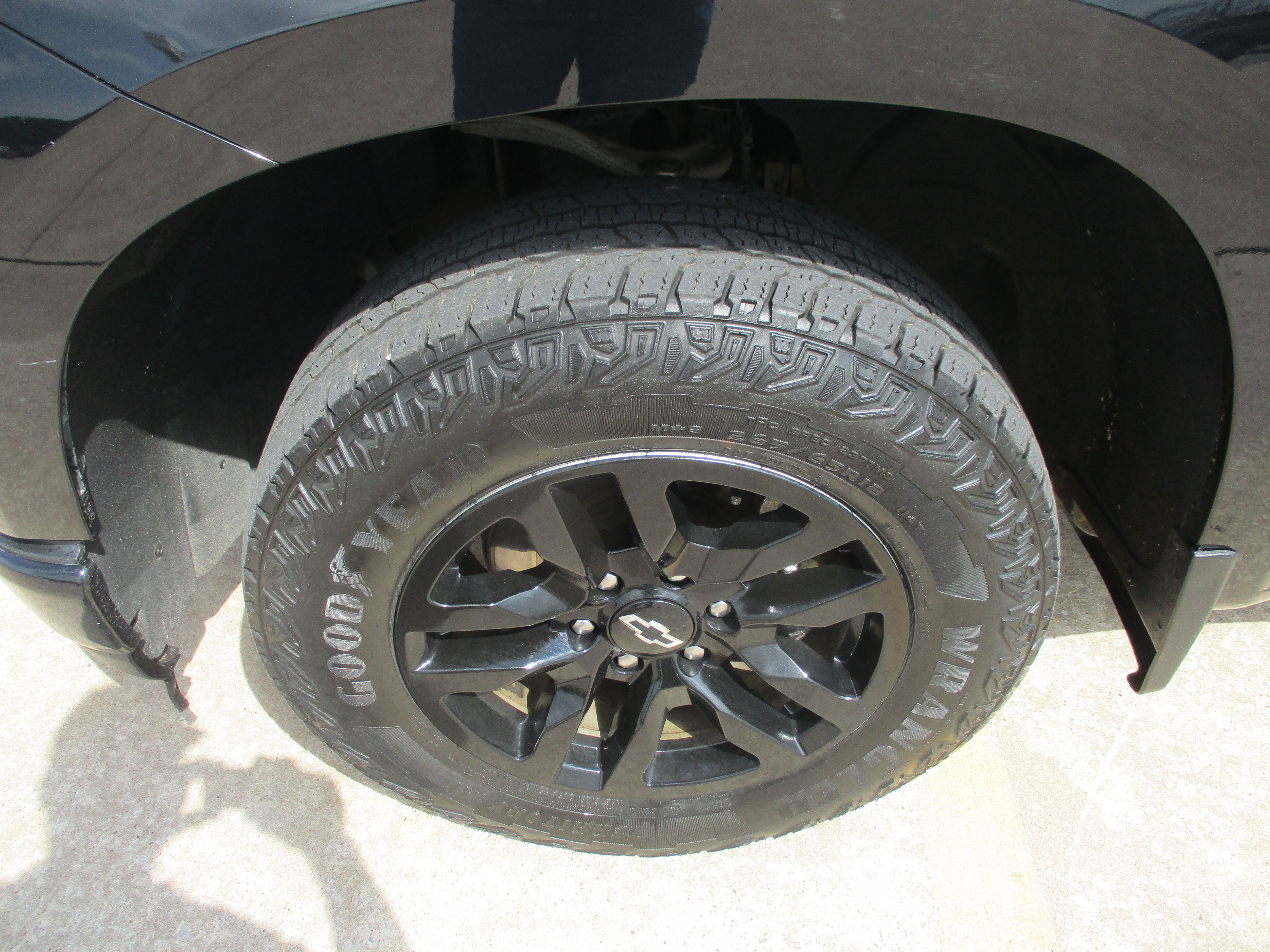 Used 2021 Chevrolet Silverado 1500 RST AWD/4WD image 3