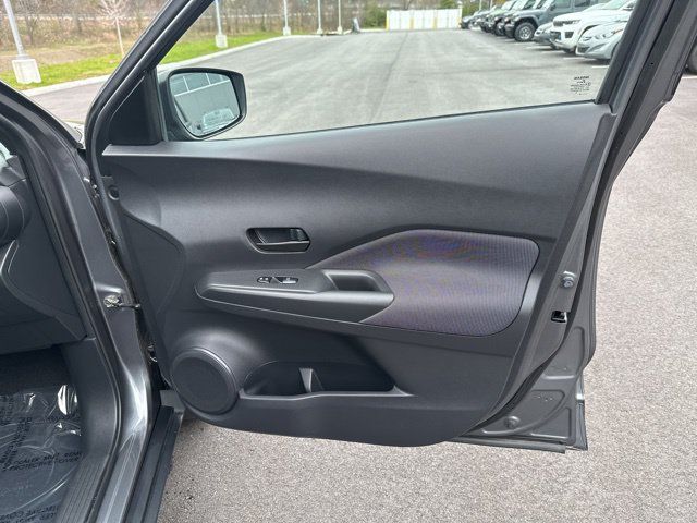 Used 2019 Nissan Kicks S FWD image 11