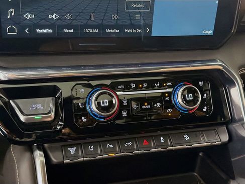 Used 2024 GMC Sierra 3500 Denali Ultimate image 20