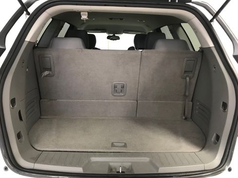 Used 2017 Chevrolet Traverse LS FWD image 13