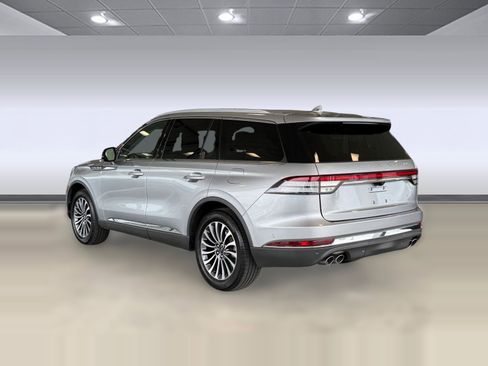 Used 2020 Lincoln Aviator Reserve w/ Elements Package Plus AWD/4WD image 3