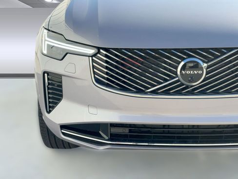 New 2026 Volvo XC90 B6 Plus w/ Protection Package Premier image 27