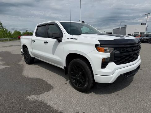 Used 2022 Chevrolet Silverado 1500 Custom w/ Rally Edition AWD/4WD image 7