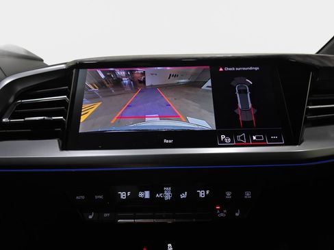 Used 2024 Audi Q4 e-tron Premium Plus w/ Premium Plus image 24