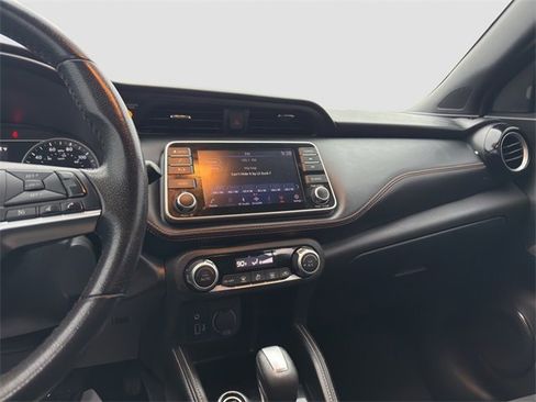 Used 2018 Nissan Kicks SR w/ Exterior Package image 15