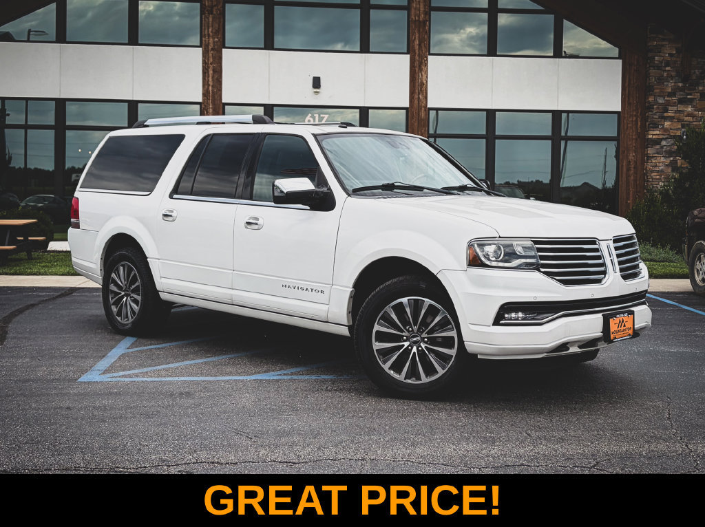 Used 2016 Lincoln Navigator L Select AWD/4WD image 1
