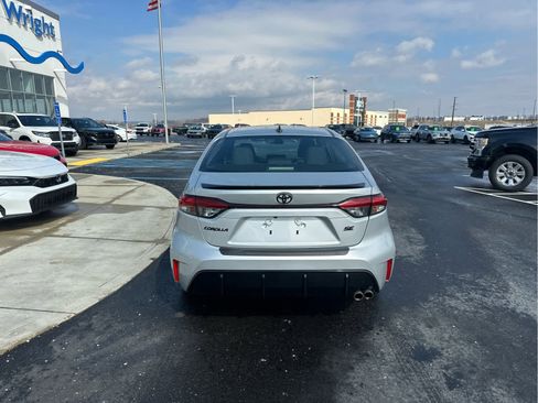 Used 2024 Toyota Corolla Sedan w/ SE Convenience Package image 7