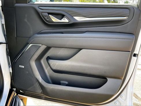 Used 2024 GMC Yukon Denali w/ Advanced Technology Package image 22
