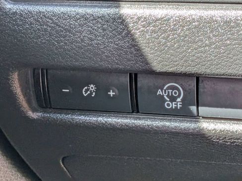 Used 2024 Nissan Rogue S image 24