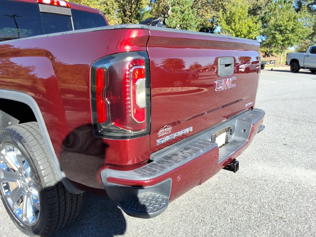 Certified 2017 GMC Sierra 1500 Denali w/ Denali Ultimate Package AWD/4WD image 14