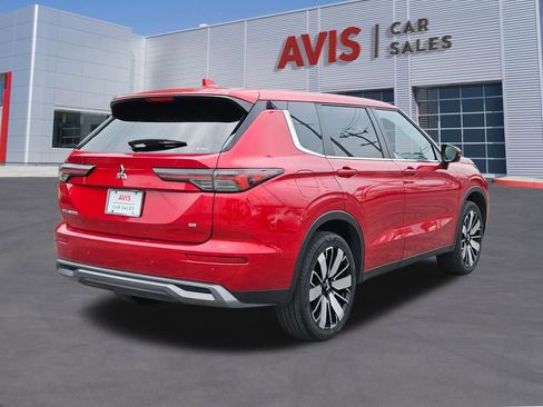 Used 2025 Mitsubishi Outlander SE AWD/4WD image 6