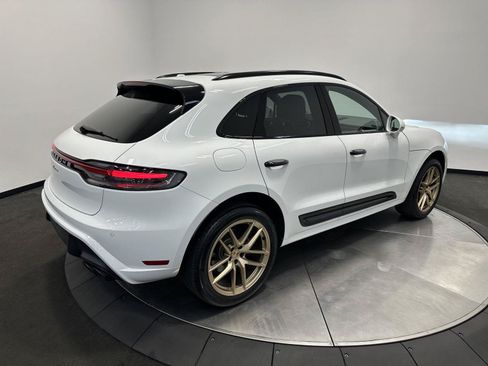 Certified 2025 Porsche Macan AWD/4WD image 7