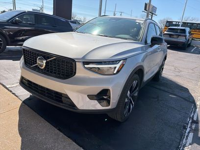 Used 2025 Volvo XC40 B5 Plus