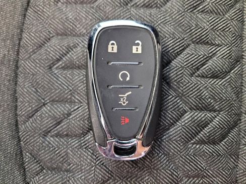 Used 2024 Chevrolet Equinox LT FWD image 32