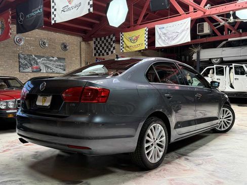 Used 2013 Volkswagen Jetta TDI FWD image 4