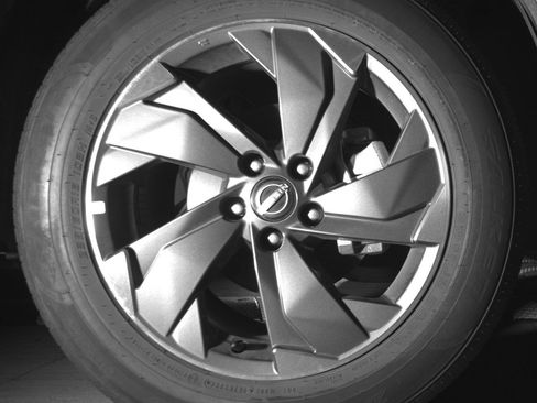 Used 2025 Nissan Rogue SV FWD image 13