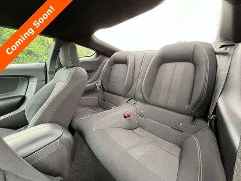 Used 2019 Ford Mustang Coupe RWD image 5