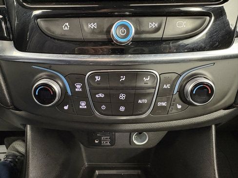 Used 2023 Chevrolet Traverse RS w/ LPO, Floor Liner Package image 26