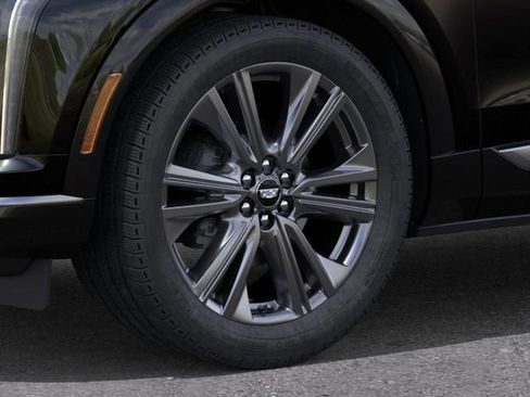 New 2026 Cadillac Optiq Sport 2 w/ LPO, Floor Liner Package AWD/4WD image 9
