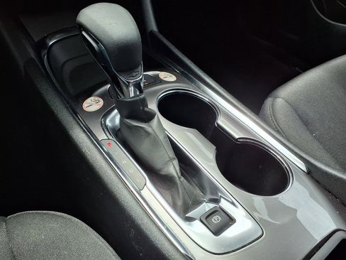 Used 2024 Chevrolet Malibu LT FWD image 19