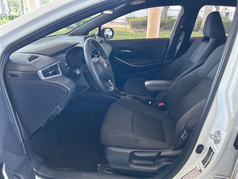 Used 2022 Toyota Corolla SE image 5