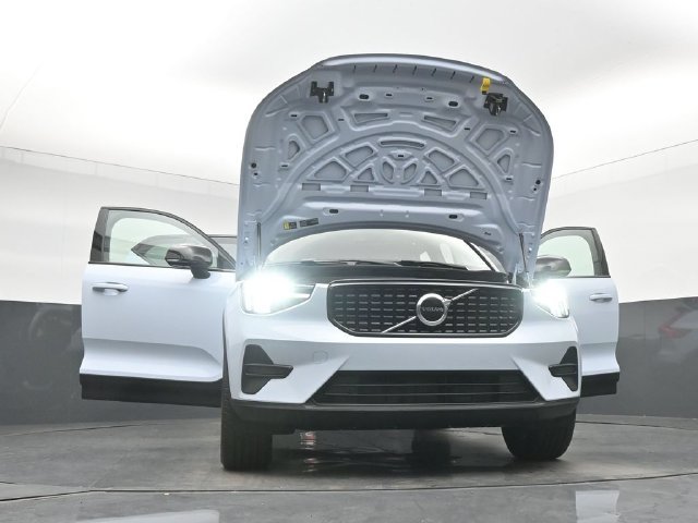New 2026 Volvo XC40 B4 Core w/ Protection Package Premier FWD image 49