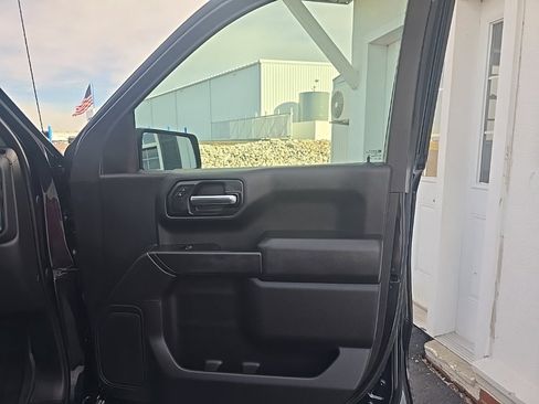 Used 2019 Chevrolet Silverado 1500 Custom w/ Custom Value Package image 24