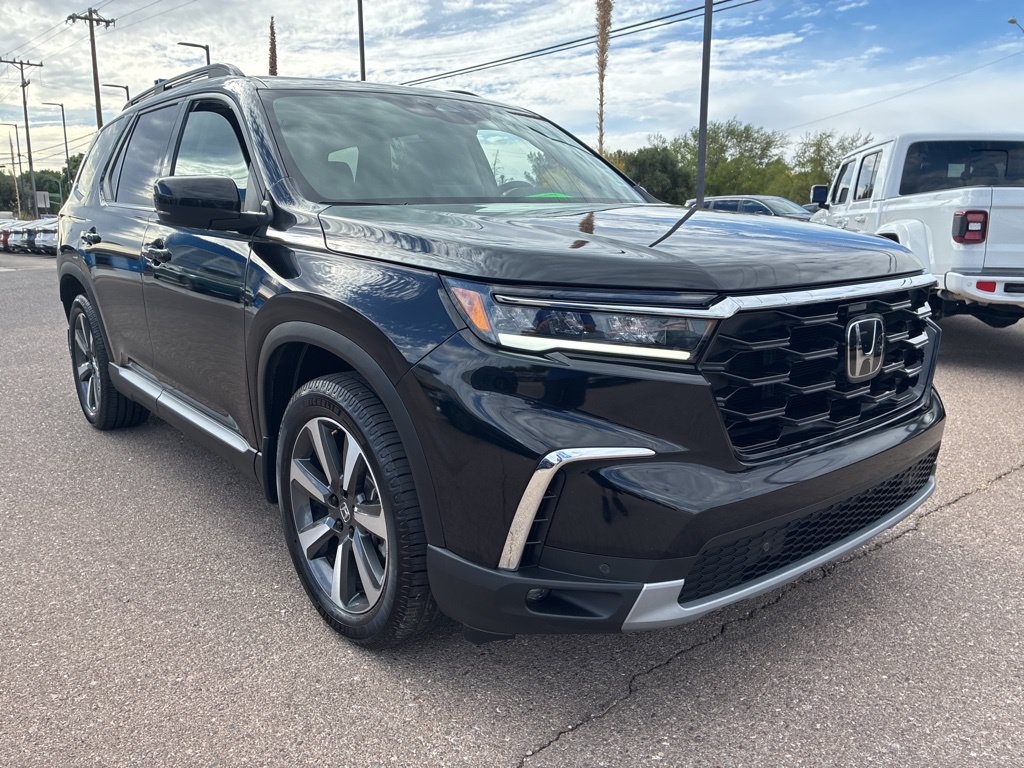 Used 2024 Honda Pilot Touring image 7