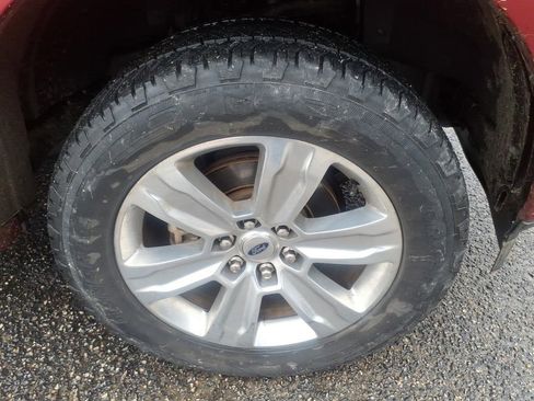 Used 2018 Ford F150 Platinum w/ Equipment Group 701A Luxury image 7