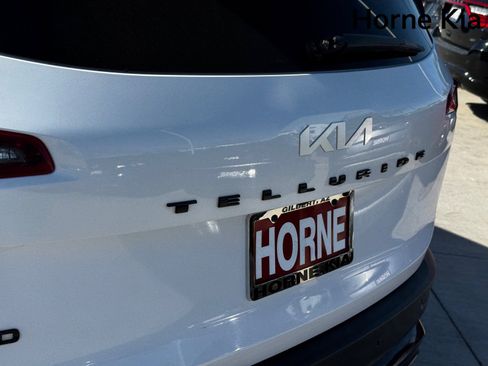 Certified 2022 Kia Telluride EX w/ EX Premium Package image 28