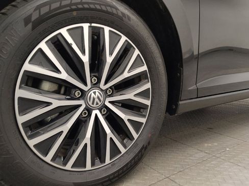 Used 2021 Volkswagen Jetta SE FWD image 31