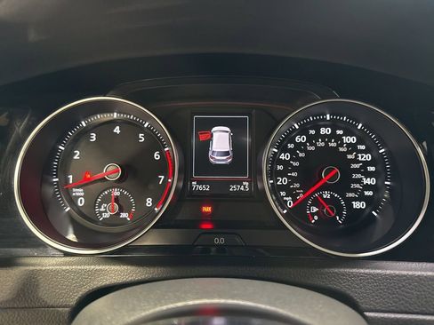 Used 2021 Volkswagen Golf 4-Door image 15