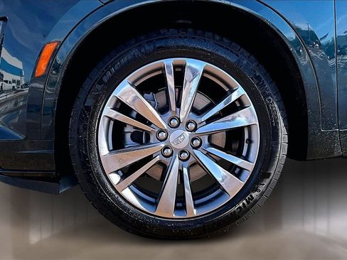 Certified 2025 Cadillac XT6 Premium Luxury image 8