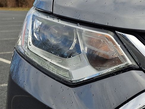 Used 2021 Chevrolet Traverse LS w/ LPO, Floor Liner Package image 9