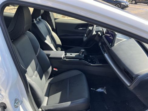 Used 2024 Toyota Prius XLE AWD/4WD image 26