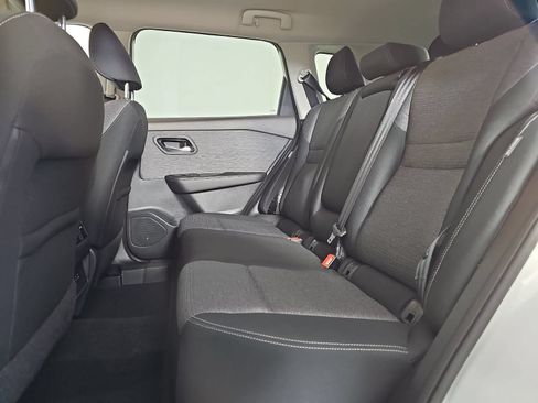 Used 2021 Nissan Rogue SV FWD image 13