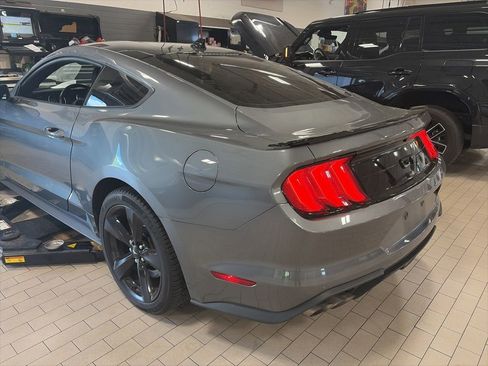 Used 2022 Ford Mustang GT w/ Equipment Group 301A RWD image 6