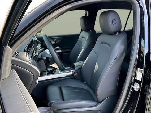 Certified 2025 Mercedes-Benz GLB 250 250 image 24