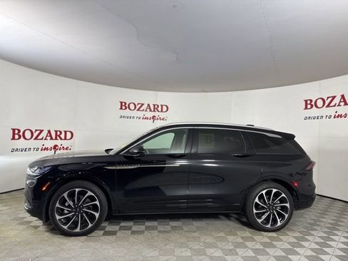 Used 2025 Lincoln Nautilus Black Label image 5