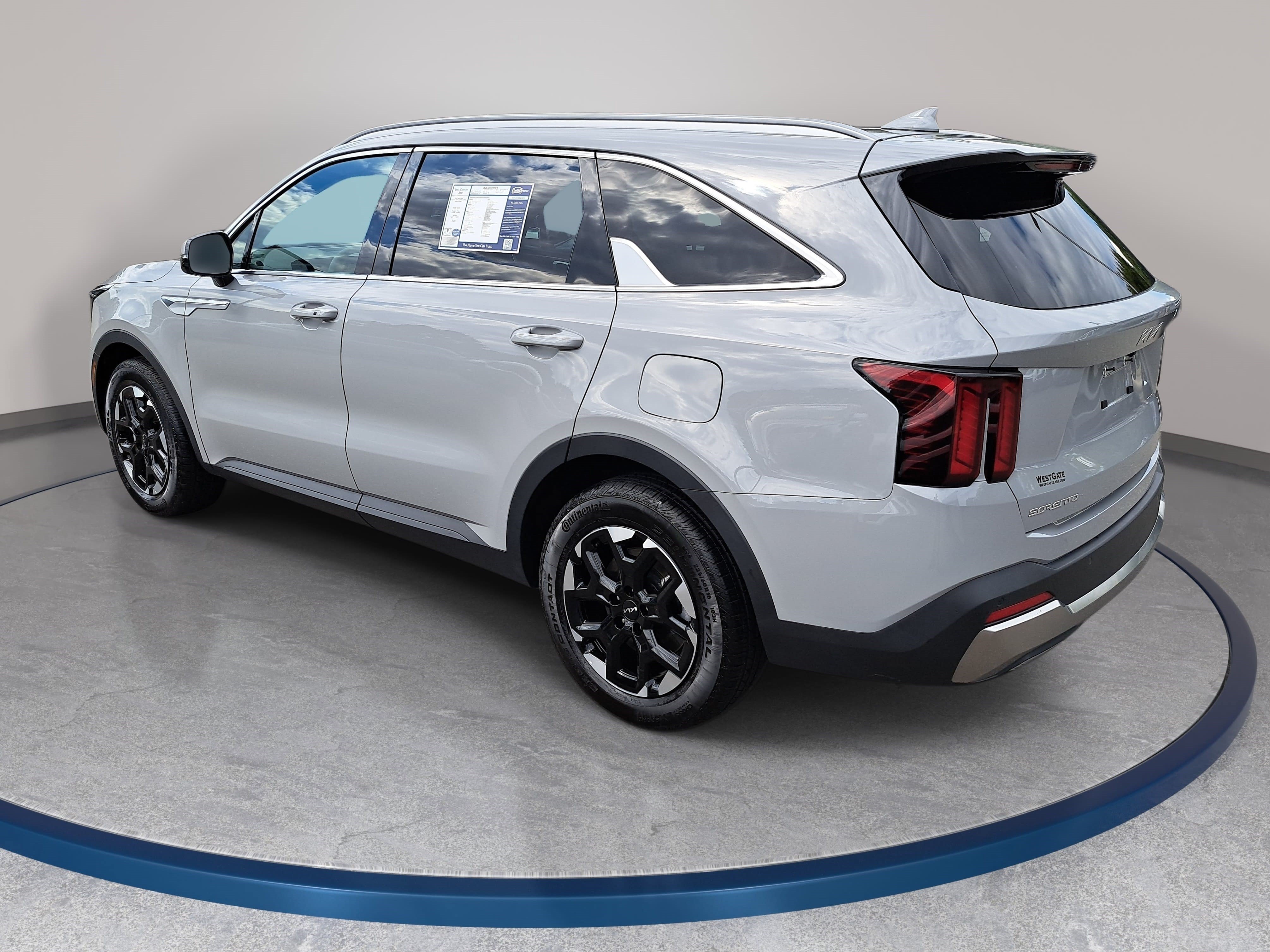 Used 2025 Kia Sorento S w/ Panoramic Sunroof Package FWD image 7