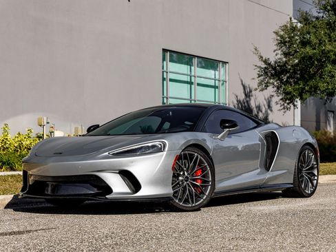 Used 2022 McLaren GT image 2