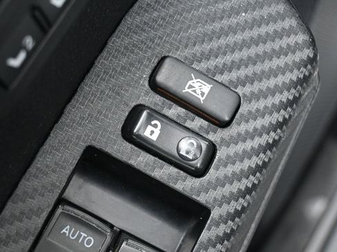 Used 2015 Toyota RAV4 Limited image 12