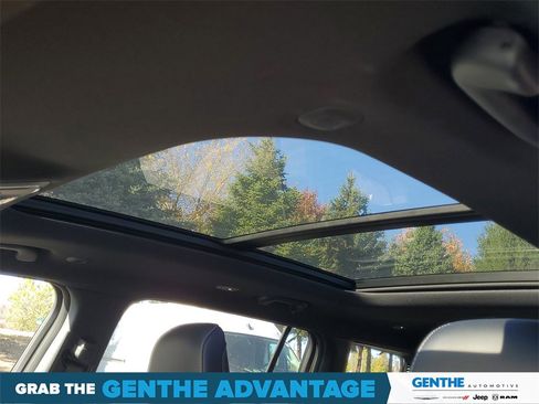 Certified 2024 Jeep Grand Cherokee L Limited image 10