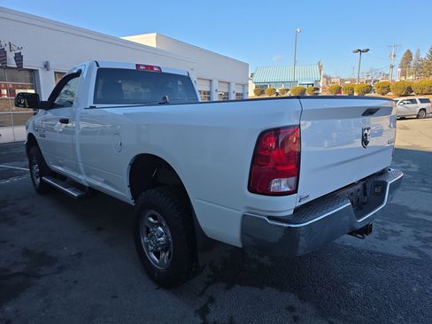 Used 2018 RAM 2500 Tradesman w/ Chrome Appearance Group image 8