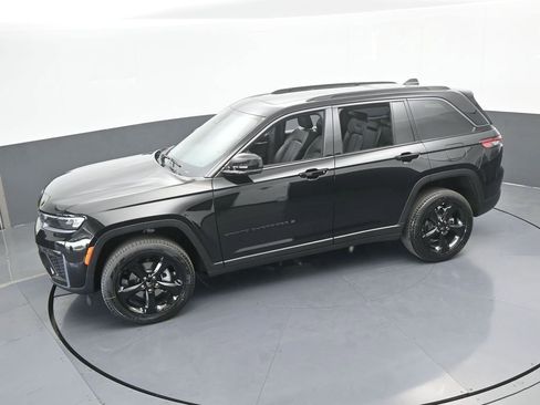 New 2026 Jeep Grand Cherokee Limited w/ Limited Altitude Package RWD image 43
