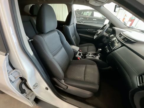 Used 2018 Nissan Rogue SV AWD/4WD image 23