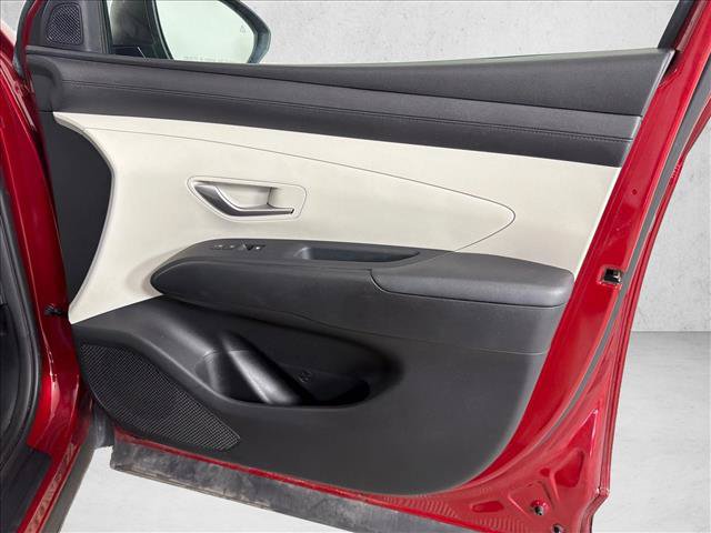 Used 2025 Hyundai Tucson SEL FWD image 14