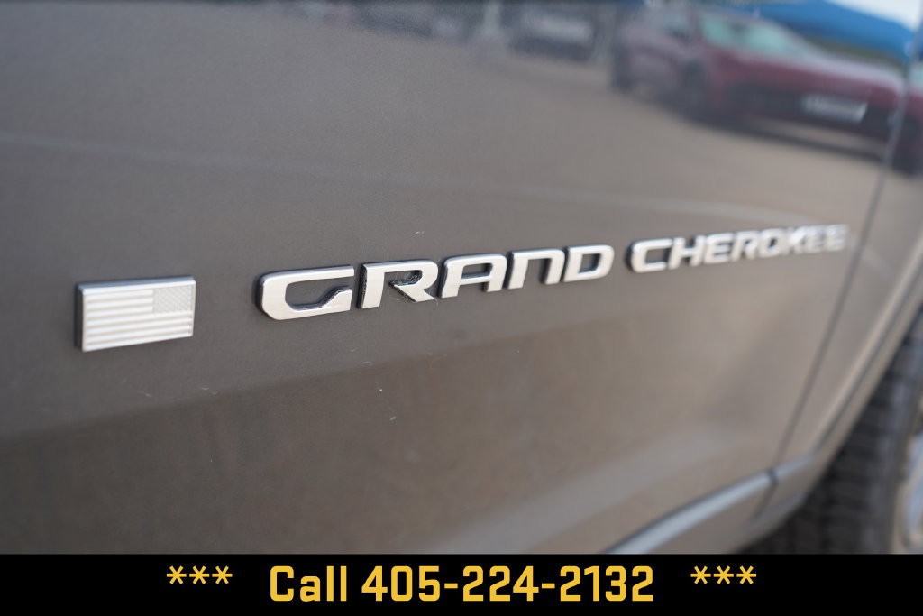 Used 2023 Jeep Grand Cherokee L Limited w/ Trailer Tow Group (B) AWD/4WD image 6