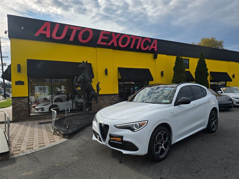 Used 2023 Alfa Romeo Stelvio Veloce AWD/4WD image 1